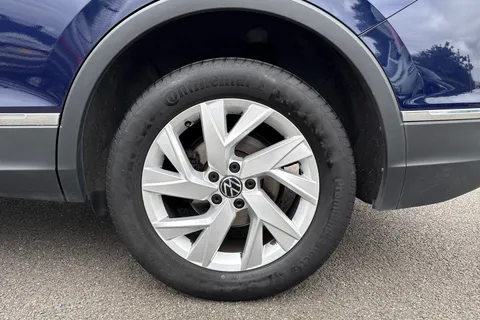 HW72KRJ Volkswagen Tiguan Allspace 1.5 TSI Life Euro 6 (s/s) 5dr Thumbnail #13