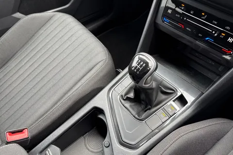 HW72KRJ Volkswagen Tiguan Allspace 1.5 TSI Life Euro 6 (s/s) 5dr Thumbnail #23