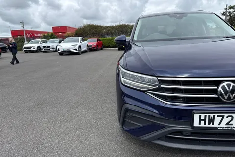 HW72KRJ Volkswagen Tiguan Allspace 1.5 TSI Life Euro 6 (s/s) 5dr Thumbnail #25
