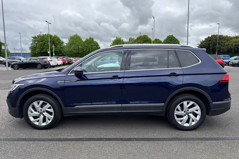 HW72KRJ Volkswagen Tiguan Allspace 1.5 TSI Life Euro 6 (s/s) 5dr Thumbnail #31
