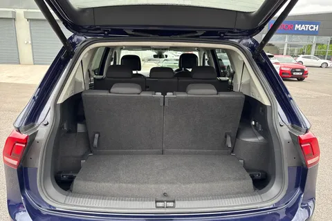 HW72KRJ Volkswagen Tiguan Allspace 1.5 TSI Life Euro 6 (s/s) 5dr Thumbnail #35