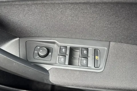 HW72KRJ Volkswagen Tiguan Allspace 1.5 TSI Life Euro 6 (s/s) 5dr Thumbnail #42