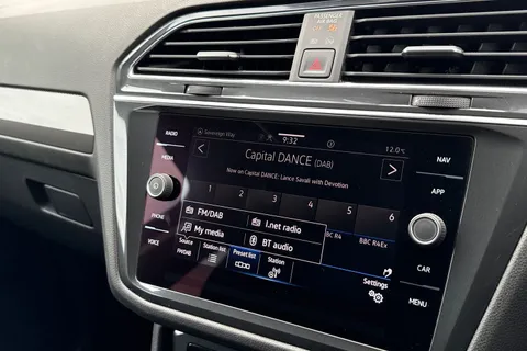 HW72KRJ Volkswagen Tiguan Allspace 1.5 TSI Life Euro 6 (s/s) 5dr Thumbnail #49