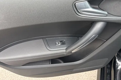 NL68DDA Audi A1 1.0 TFSI S line Sportback Euro 6 (s/s) 5dr (Nav) Thumbnail #28