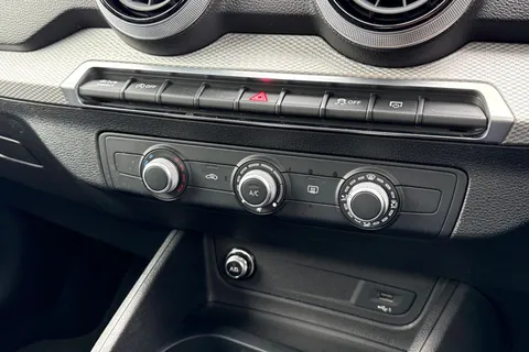 DA22TCV Audi Q2 Sport 30 TFSI  110 PS 6-speed Thumbnail #44
