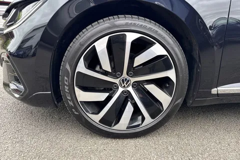 DA75HYH Volkswagen Arteon 1.4 TSI eHybrid R-Line 5dr DSG | Panoramic Sunroof | Adaptive Cruise Contro Thumbnail #13