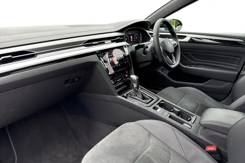 DA75HYH Volkswagen Arteon 1.4 TSI eHybrid R-Line 5dr DSG | Panoramic Sunroof | Adaptive Cruise Contro Thumbnail #15