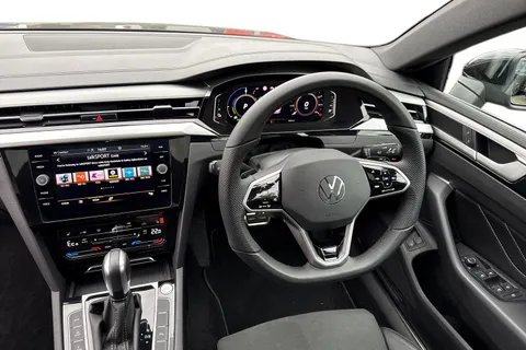 DA75HYH Volkswagen Arteon 1.4 TSI eHybrid R-Line 5dr DSG | Panoramic Sunroof | Adaptive Cruise Contro Thumbnail #18