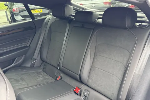 DA75HYH Volkswagen Arteon 1.4 TSI eHybrid R-Line 5dr DSG | Panoramic Sunroof | Adaptive Cruise Contro Thumbnail #19
