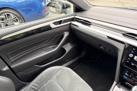 DA75HYH Volkswagen Arteon 1.4 TSI eHybrid R-Line 5dr DSG | Panoramic Sunroof | Adaptive Cruise Contro Thumbnail #20