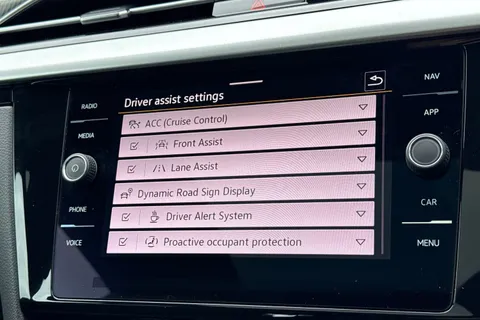 DA75HYH Volkswagen Arteon 1.4 TSI eHybrid R-Line 5dr DSG | Panoramic Sunroof | Adaptive Cruise Contro Thumbnail #30