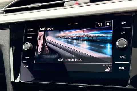 DA75HYH Volkswagen Arteon 1.4 TSI eHybrid R-Line 5dr DSG | Panoramic Sunroof | Adaptive Cruise Contro Thumbnail #31