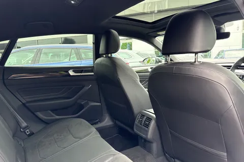 DA75HYH Volkswagen Arteon 1.4 TSI eHybrid R-Line 5dr DSG | Panoramic Sunroof | Adaptive Cruise Contro Thumbnail #36