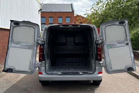 KY26NGN Volkswagen E-Transporter 136PS 100kW 65kWh Commerce Plus Van Auto Thumbnail #42