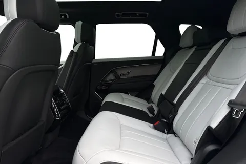  Land Rover Range Rover Sport 3.0 P460e 38.2kWh Edition Auto 4WD Euro 6 (s/s) 5dr Thumbnail #5