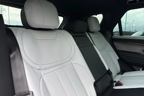  Land Rover Range Rover Sport 3.0 P460e 38.2kWh Edition Auto 4WD Euro 6 (s/s) 5dr Thumbnail #13