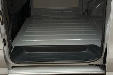 KY26NGN Volkswagen E-Transporter 136PS 100kW 65kWh Commerce Plus Van Auto Thumbnail #54