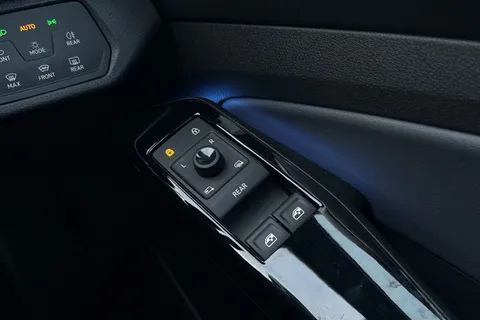 18 of 48 for Volkswagen ID.5 Pro 77kWh Style Auto 5dr