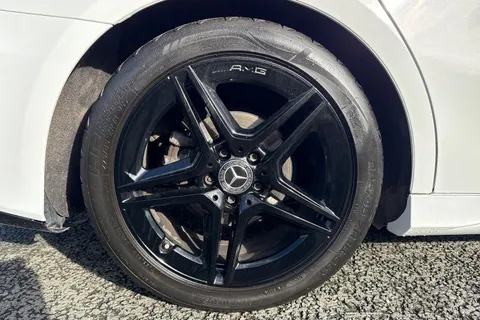 CN70WOM Mercedes-Benz A Class 2.0 A200d AMG Line (Premium 2) 8G-DCT Euro 6 (s/s) 4dr Thumbnail #25