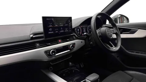 WM72TVT Audi A4 Avant Avant S line 35 TFSI 150 PS S tronic Thumbnail #6