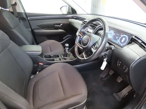 SB21WFG Hyundai Tucson 1.6 T-GDi SE Connect Euro 6 (s/s) 5dr Thumbnail #10