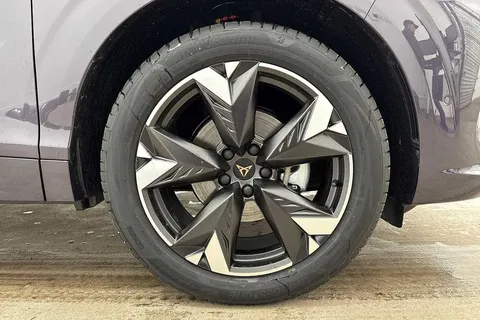 KR26LYF CUPRA Terramar 1.5 eTSI 150 V2 5dr DSG **Delivery Mileage** Thumbnail #5