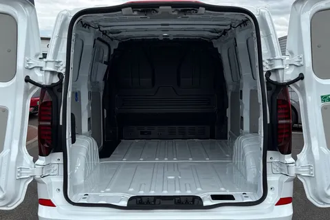 KR26GFJ Volkswagen E-Transporter 136PS 100kW 65kWh Commerce Plus Van Auto Thumbnail #8