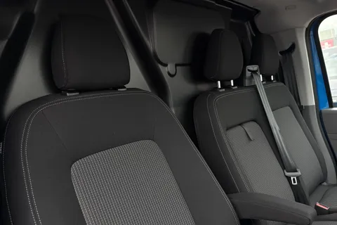 KR26GBU Volkswagen E-Transporter 136PS 100kW 65kWh Commerce Plus Van Auto Thumbnail #25