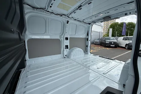 KR26GFJ Volkswagen E-Transporter 136PS 100kW 65kWh Commerce Plus Van Auto Thumbnail #47