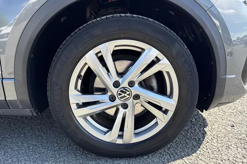 ML72YEE Volkswagen T-Roc 1.5 TSI R-Line 5dr ⭐1 Year VW Warranty⭐ Thumbnail #11