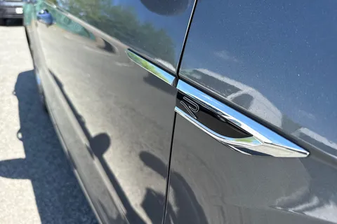 ML72YEE Volkswagen T-Roc 1.5 TSI R-Line 5dr ⭐1 Year VW Warranty⭐ Thumbnail #30