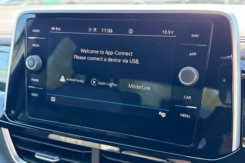 ML72YEE Volkswagen T-Roc 1.5 TSI R-Line 5dr ⭐1 Year VW Warranty⭐ Thumbnail #53
