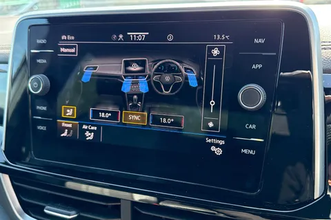 ML72YEE Volkswagen T-Roc 1.5 TSI R-Line 5dr ⭐1 Year VW Warranty⭐ Thumbnail #58