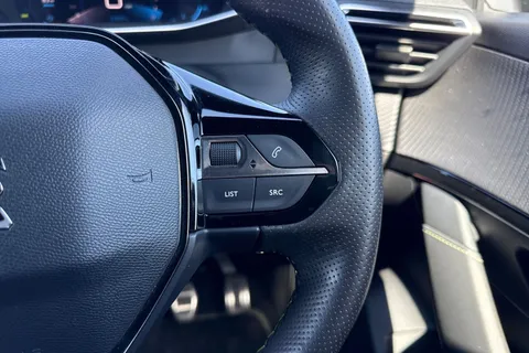DE22MUB PEUGEOT 208 1.2 PureTech GT Euro 6 (s/s) 5dr Thumbnail #41