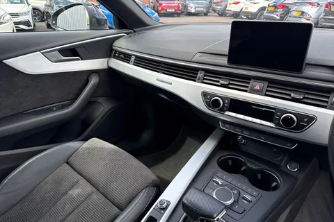 KW19VDX Audi A4 Avant 2.0 TDI 40 S line S Tronic quattro Euro 6 (s/s) 5dr Thumbnail #21