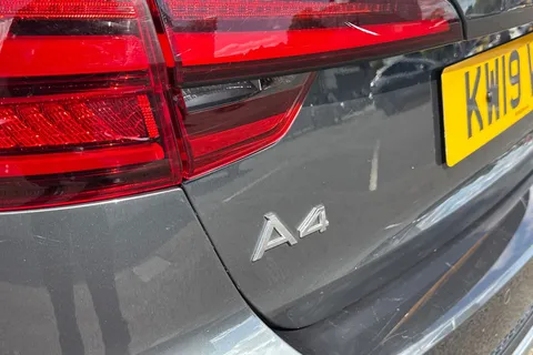 KW19VDX Audi A4 Avant 2.0 TDI 40 S line S Tronic quattro Euro 6 (s/s) 5dr Thumbnail #28