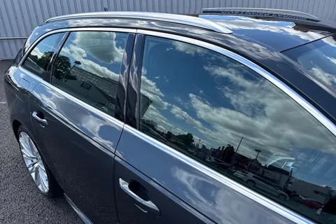 KW19VDX Audi A4 Avant 2.0 TDI 40 S line S Tronic quattro Euro 6 (s/s) 5dr Thumbnail #38