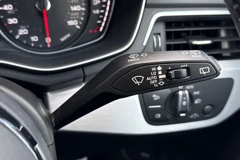 KW19VDX Audi A4 Avant 2.0 TDI 40 S line S Tronic quattro Euro 6 (s/s) 5dr Thumbnail #47