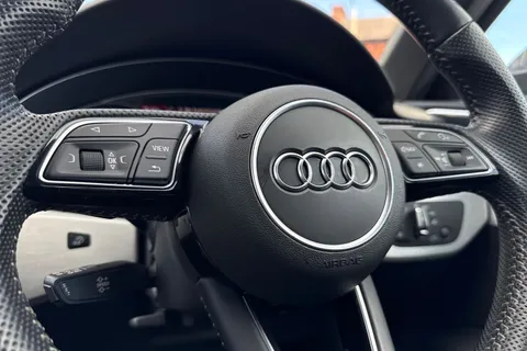 KW19VDX Audi A4 Avant 2.0 TDI 40 S line S Tronic quattro Euro 6 (s/s) 5dr Thumbnail #59