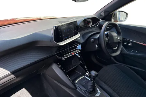 DG23PRZ PEUGEOT 2008 1.2 PureTech Active Premium + Euro 6 (s/s) 5dr Thumbnail #15