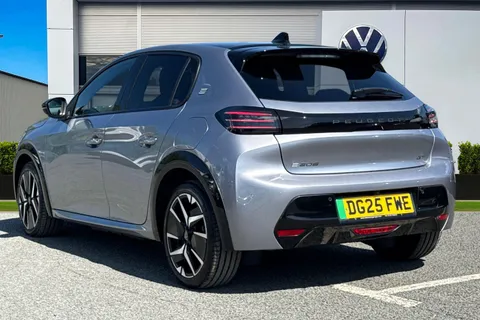 DG25FWE PEUGEOT e-208 51kWh GT Auto 5dr (7.4kW Charger) Thumbnail #3
