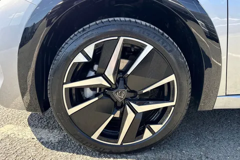 DG25FWE PEUGEOT e-208 51kWh GT Auto 5dr (7.4kW Charger) Thumbnail #13