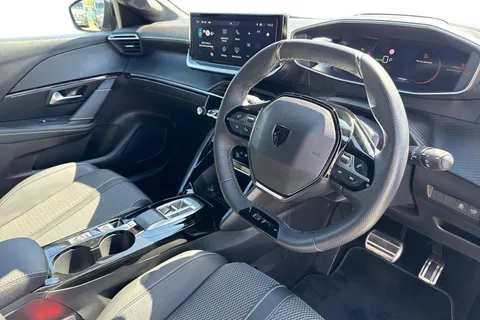 DG25FWE PEUGEOT e-208 51kWh GT Auto 5dr (7.4kW Charger) Thumbnail #15