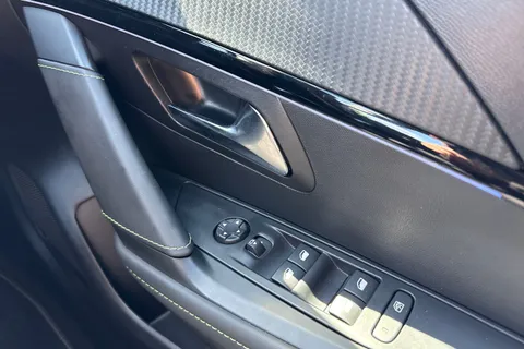 DG25FWE PEUGEOT e-208 51kWh GT Auto 5dr (7.4kW Charger) Thumbnail #22