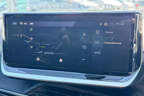 DG25FWE PEUGEOT e-208 51kWh GT Auto 5dr (7.4kW Charger) Thumbnail #23