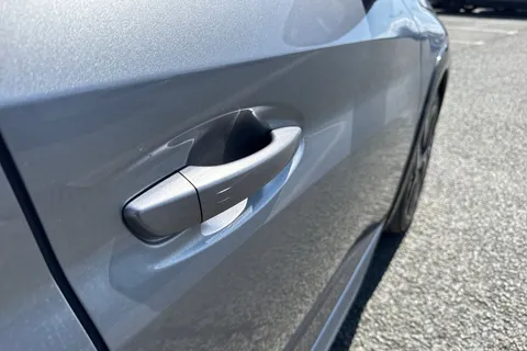 DG25FWE PEUGEOT e-208 51kWh GT Auto 5dr (7.4kW Charger) Thumbnail #29