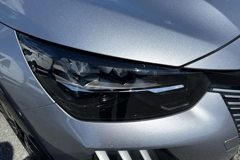 DG25FWE PEUGEOT e-208 51kWh GT Auto 5dr (7.4kW Charger) Thumbnail #30