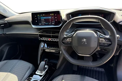 TRZ4499 PEUGEOT e-2008 50kWh Allure Premium Auto 5dr Thumbnail #18