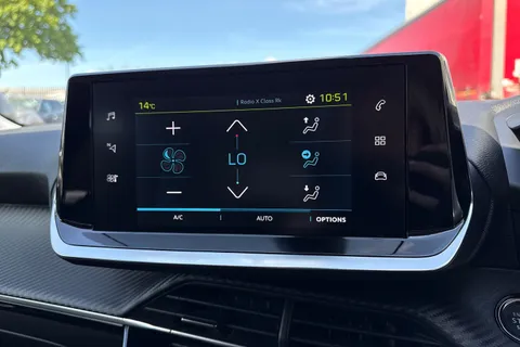 TRZ4499 PEUGEOT e-2008 50kWh Allure Premium Auto 5dr Thumbnail #22
