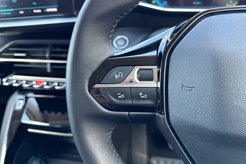 TRZ4499 PEUGEOT e-2008 50kWh Allure Premium Auto 5dr Thumbnail #39